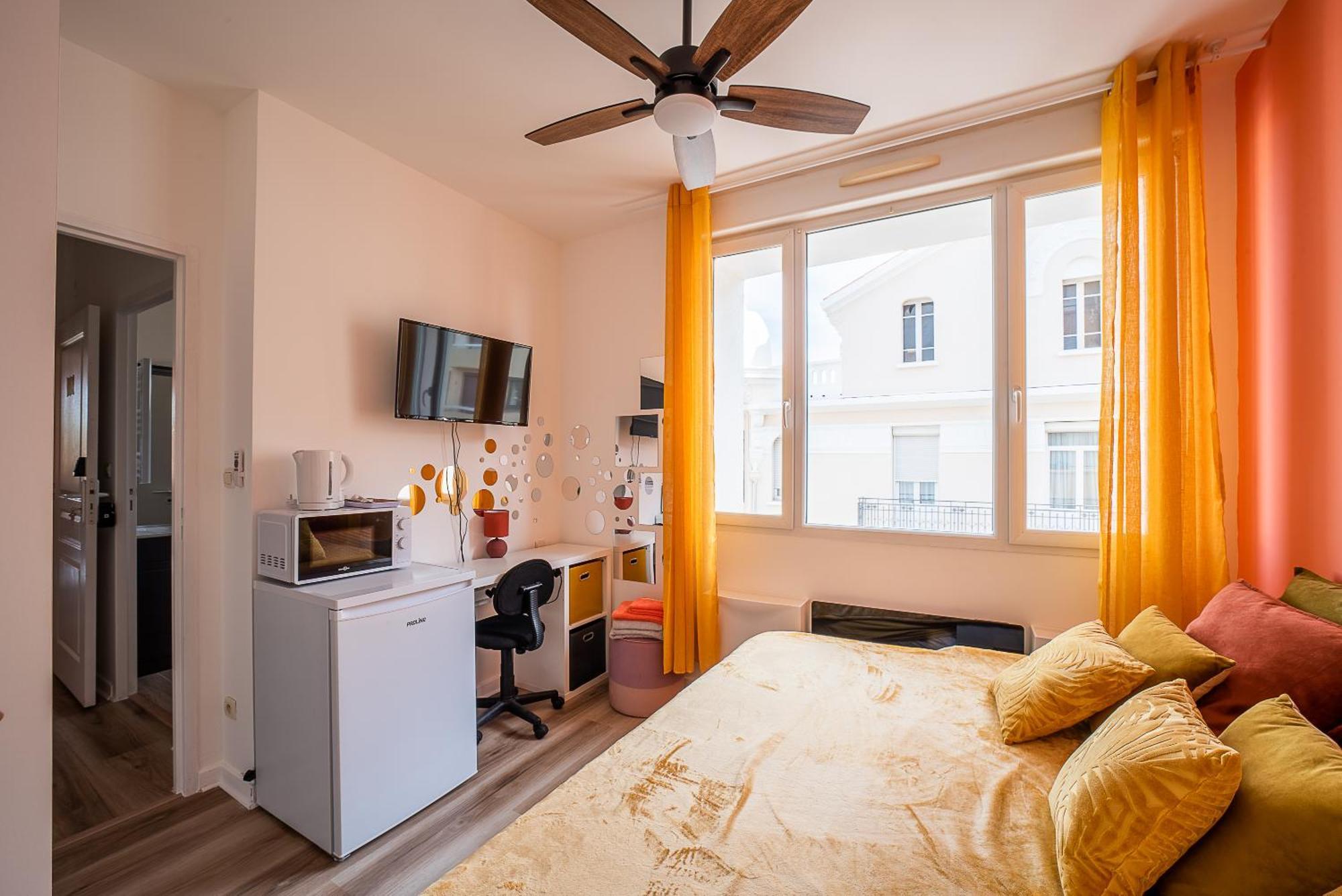Le Cosy Centre, 2 2 Bathrooms, Free Wifi, Lift, Central, Renovated, Spacious Appartement