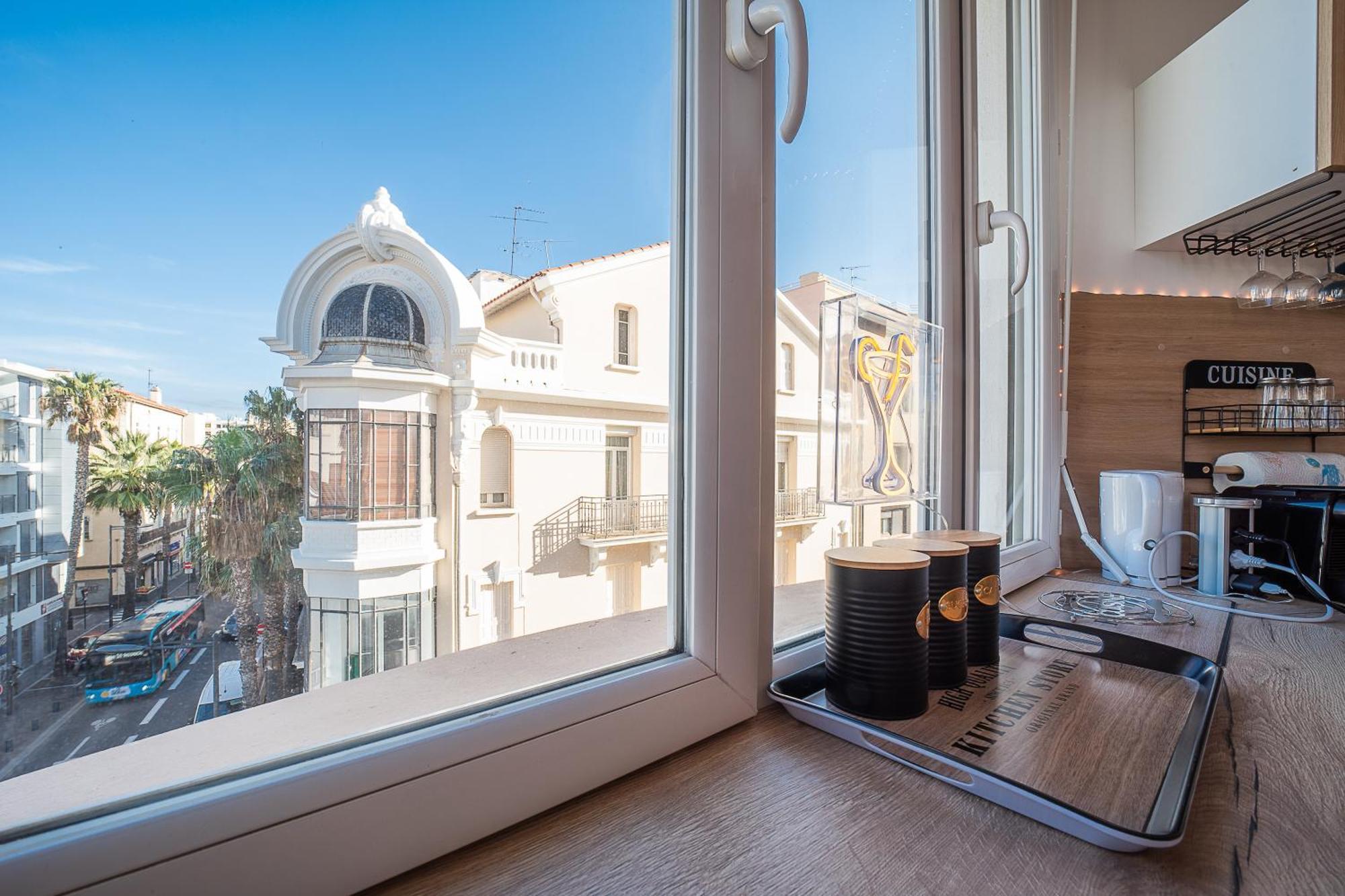 Le Cosy Centre, 2 2 Bathrooms, Free Wifi, Lift, Central, Renovated, Spacious